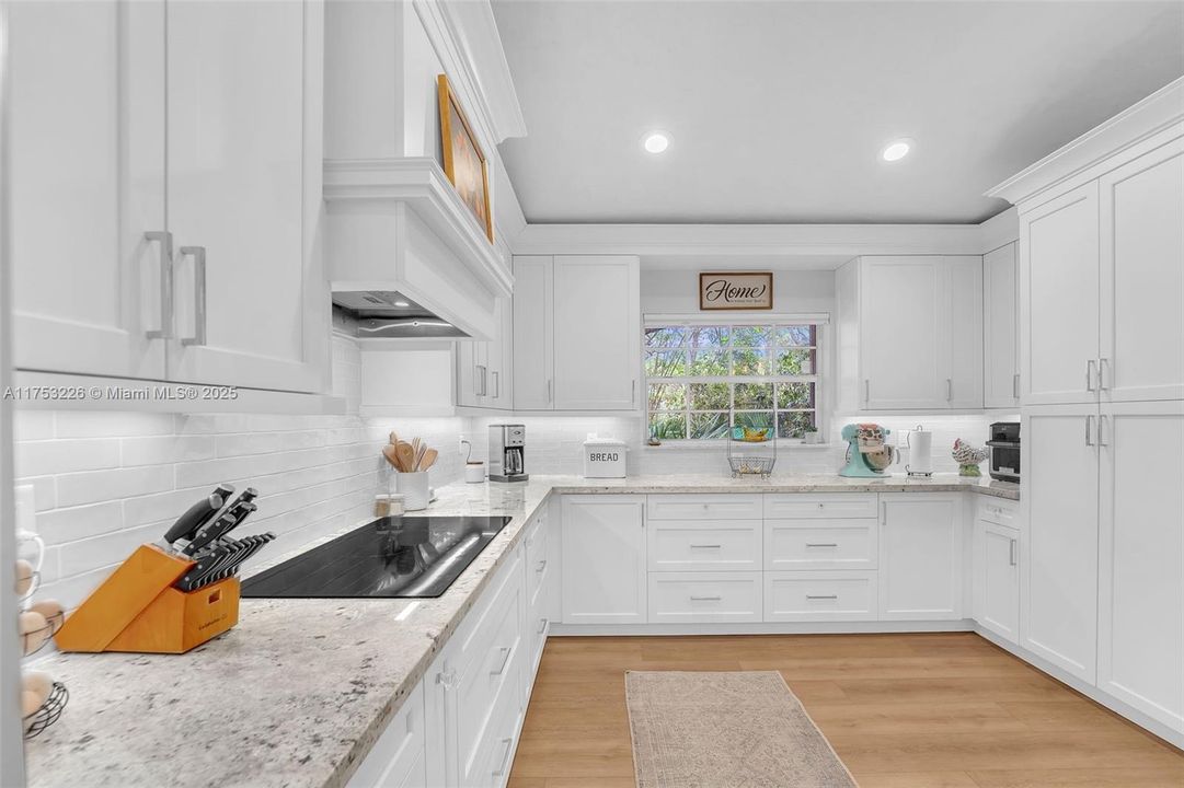 Recently Sold: $999,999 (4 beds, 3 baths, 3094 Square Feet)