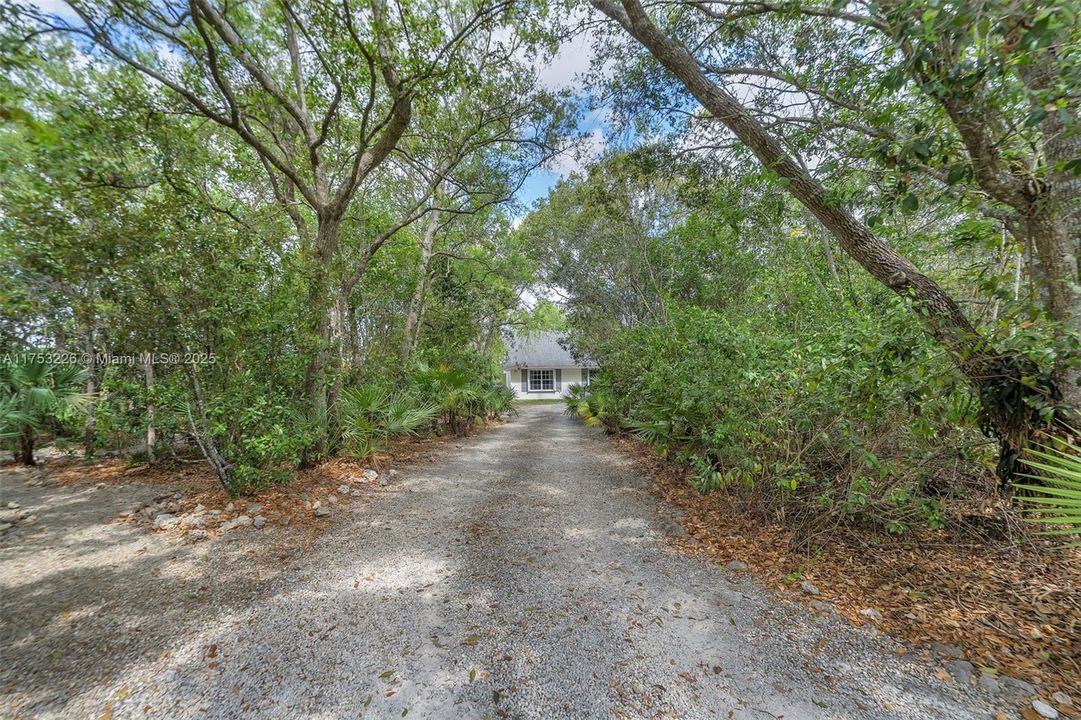 Recently Sold: $999,999 (4 beds, 3 baths, 3094 Square Feet)