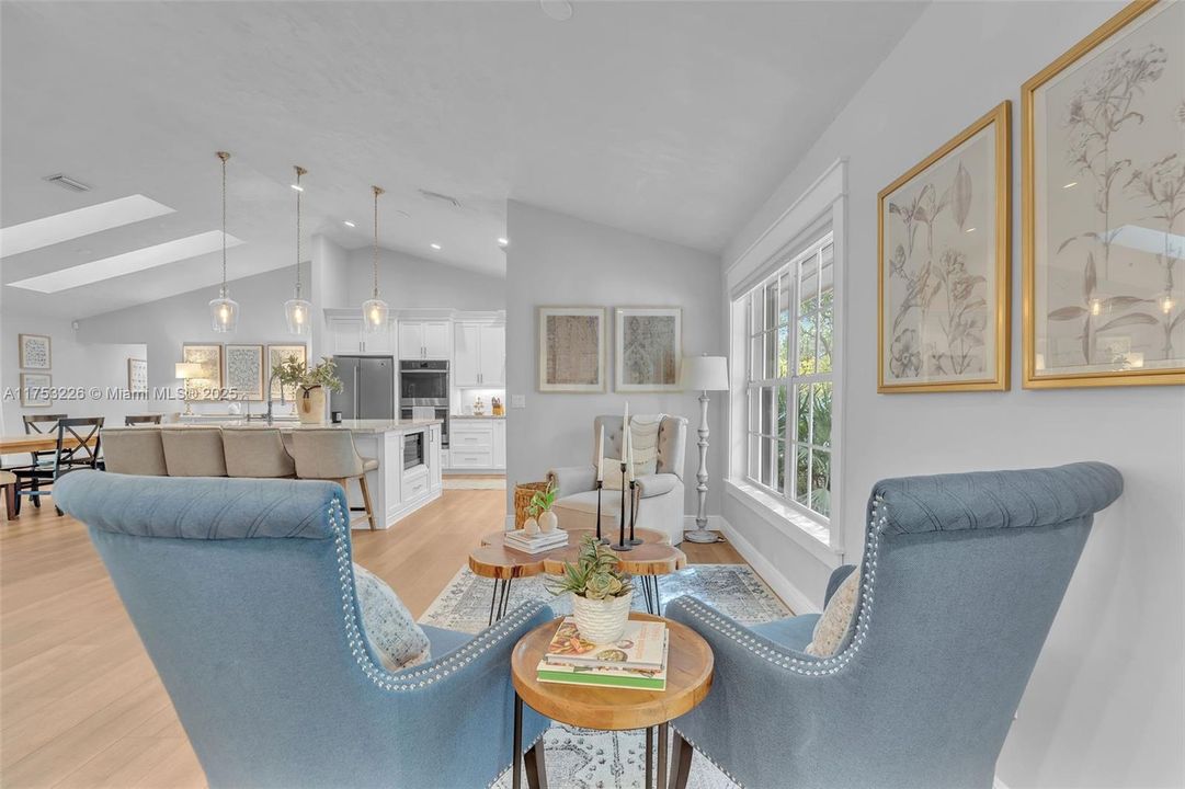 Recently Sold: $999,999 (4 beds, 3 baths, 3094 Square Feet)