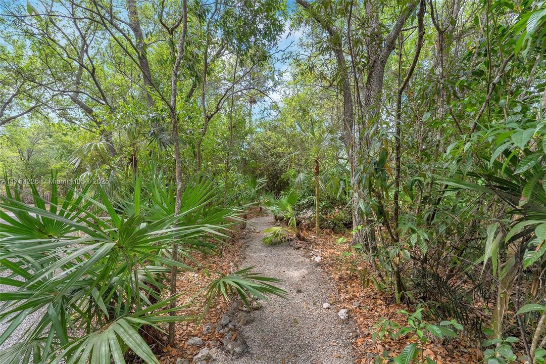 Recently Sold: $999,999 (4 beds, 3 baths, 3094 Square Feet)