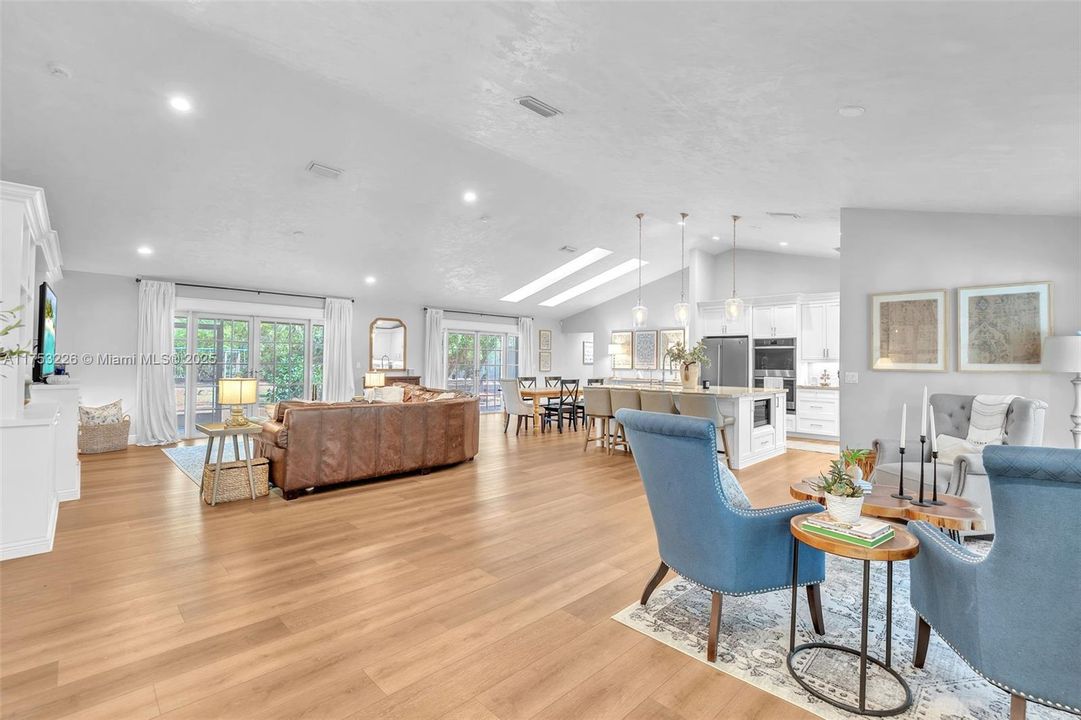 Recently Sold: $999,999 (4 beds, 3 baths, 3094 Square Feet)