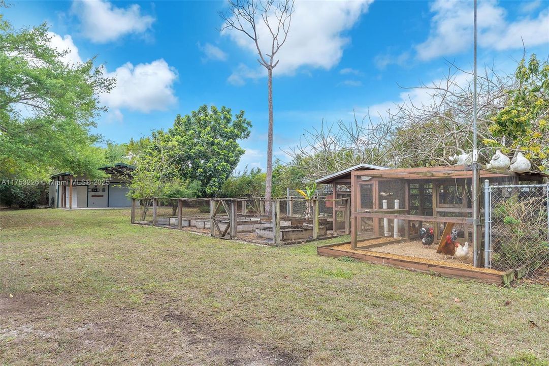 Recently Sold: $999,999 (4 beds, 3 baths, 3094 Square Feet)