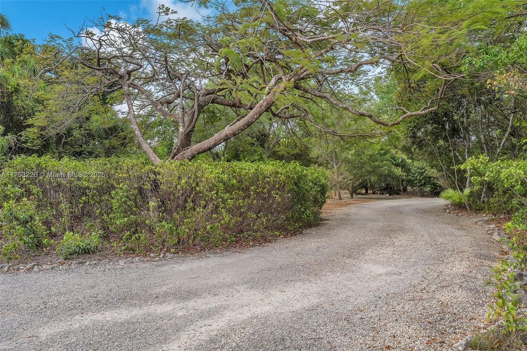 Recently Sold: $999,999 (4 beds, 3 baths, 3094 Square Feet)