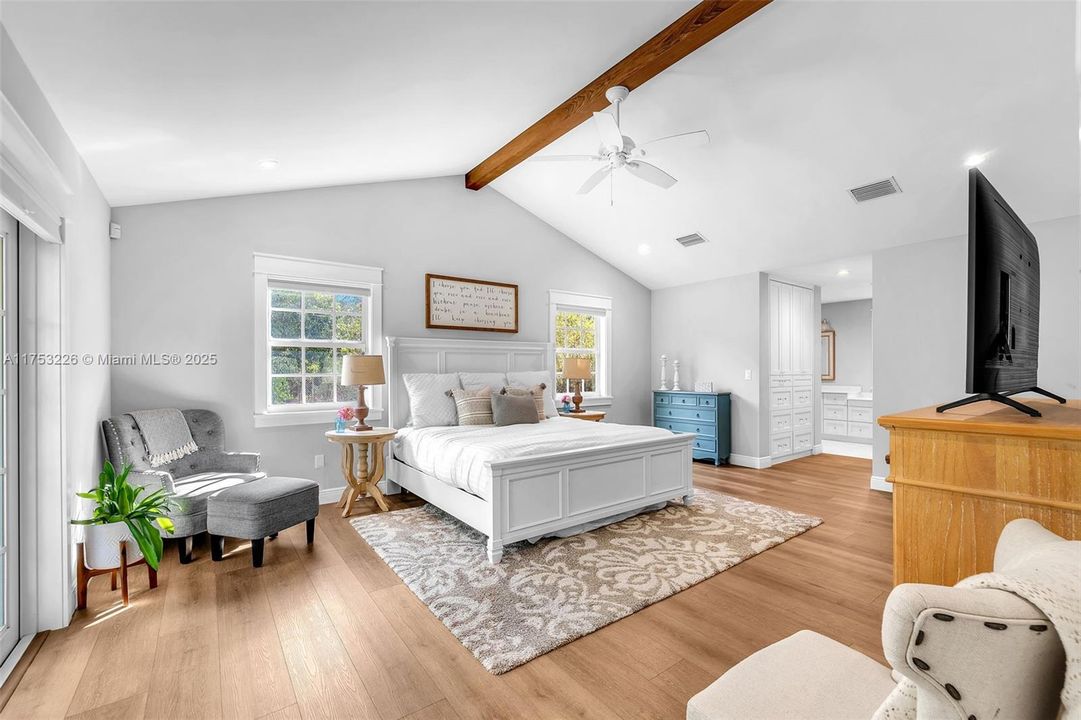 Recently Sold: $999,999 (4 beds, 3 baths, 3094 Square Feet)