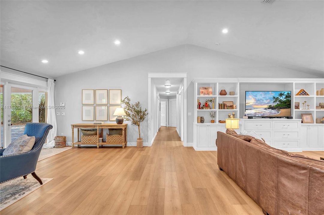 Recently Sold: $999,999 (4 beds, 3 baths, 3094 Square Feet)