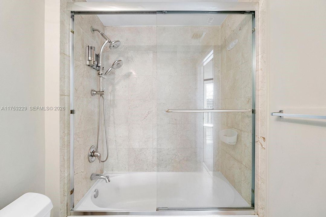На продажу: $325,000 (1 спален, 1 ванн, 657 Квадратных фут)