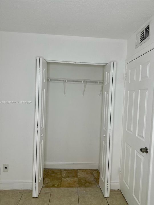 Recently Sold: $175,000 (2 beds, 2 baths, 800 Square Feet)