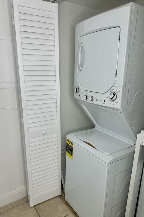 Recently Sold: $175,000 (2 beds, 2 baths, 800 Square Feet)