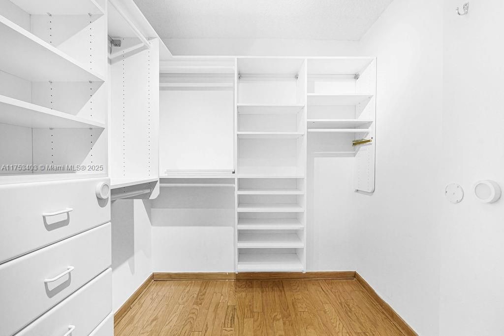 For Sale: $795,000 (2 beds, 2 baths, 1710 Square Feet)