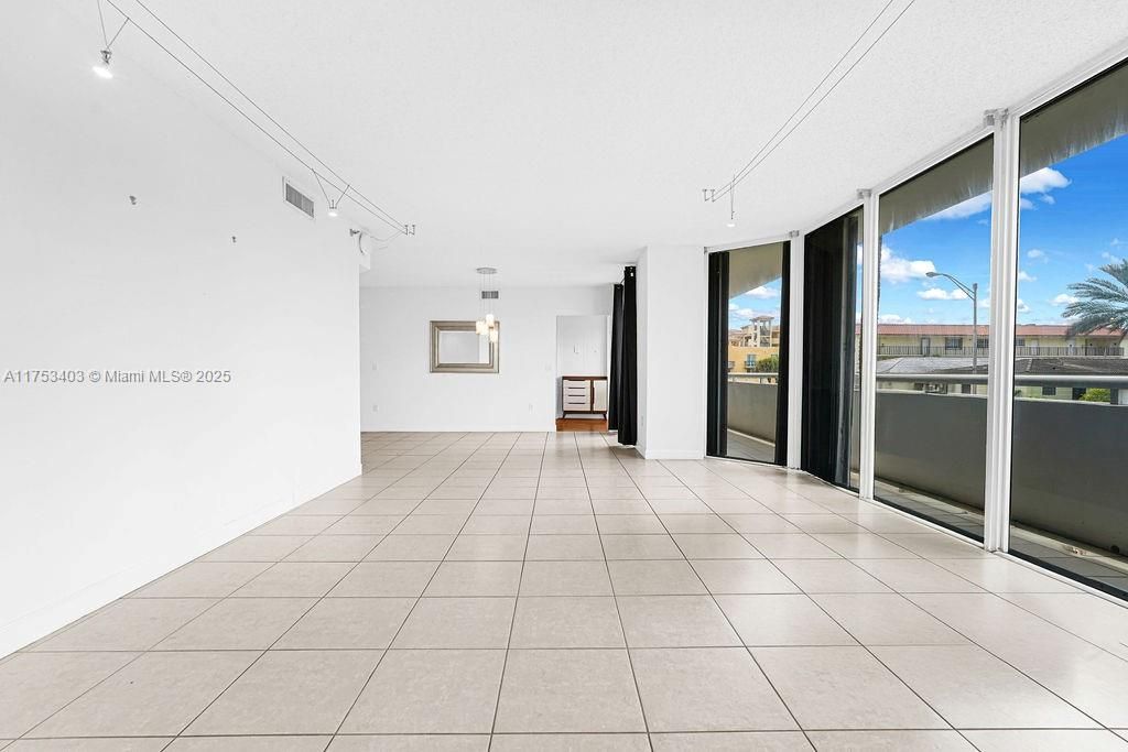 For Sale: $795,000 (2 beds, 2 baths, 1710 Square Feet)