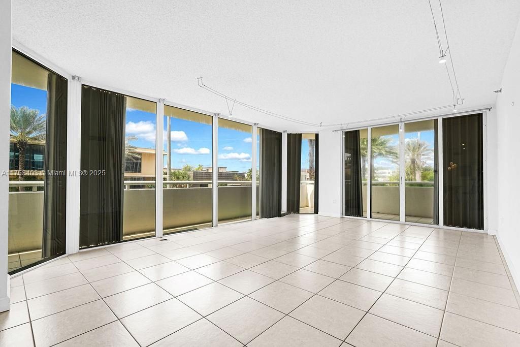 For Sale: $795,000 (2 beds, 2 baths, 1710 Square Feet)