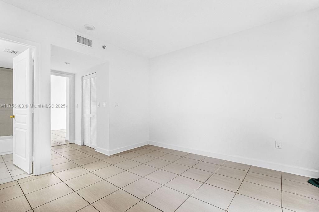 For Sale: $795,000 (2 beds, 2 baths, 1710 Square Feet)