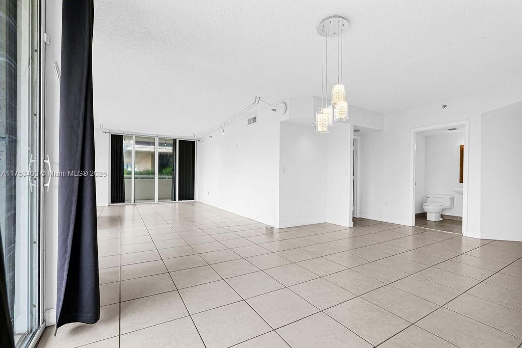 For Sale: $795,000 (2 beds, 2 baths, 1710 Square Feet)