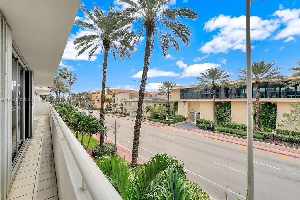 For Sale: $795,000 (2 beds, 2 baths, 1710 Square Feet)