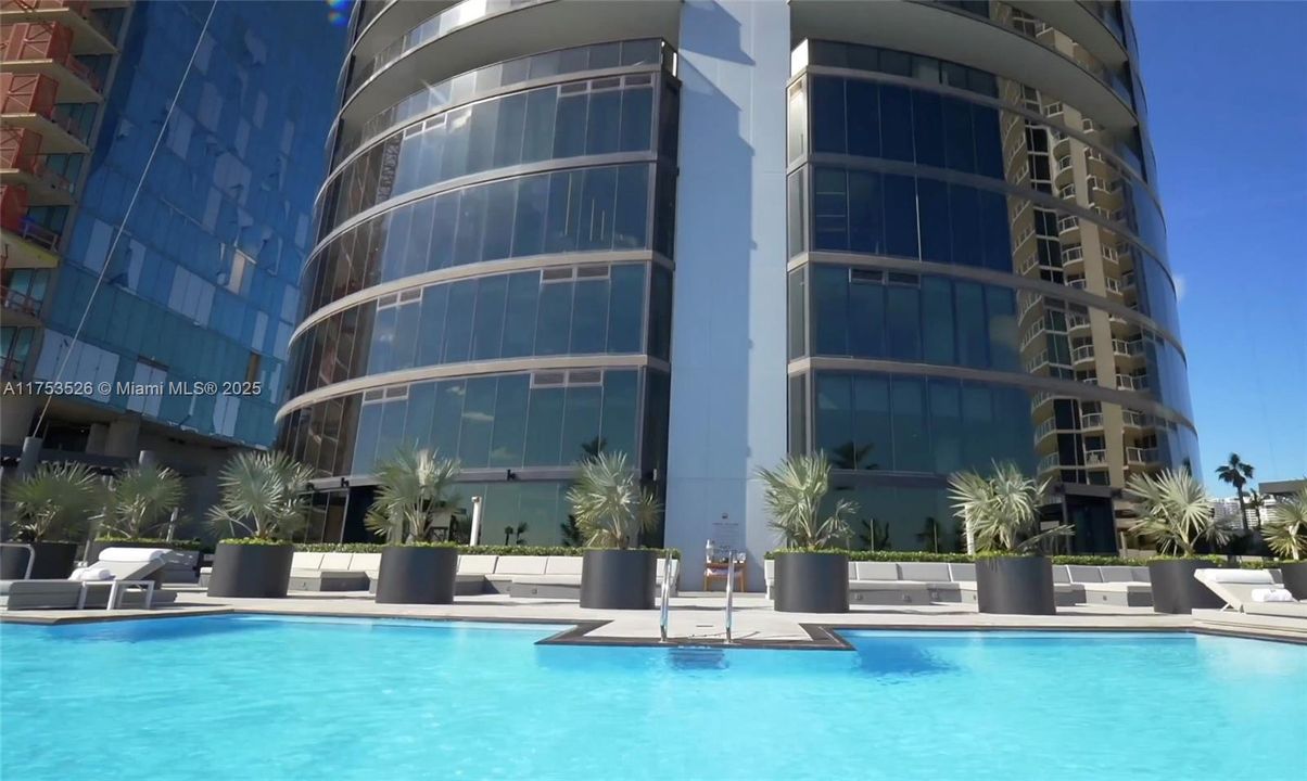 En Venta: $4,200,000 (3 camas, 4 baños, 3171 Pies cuadrados)