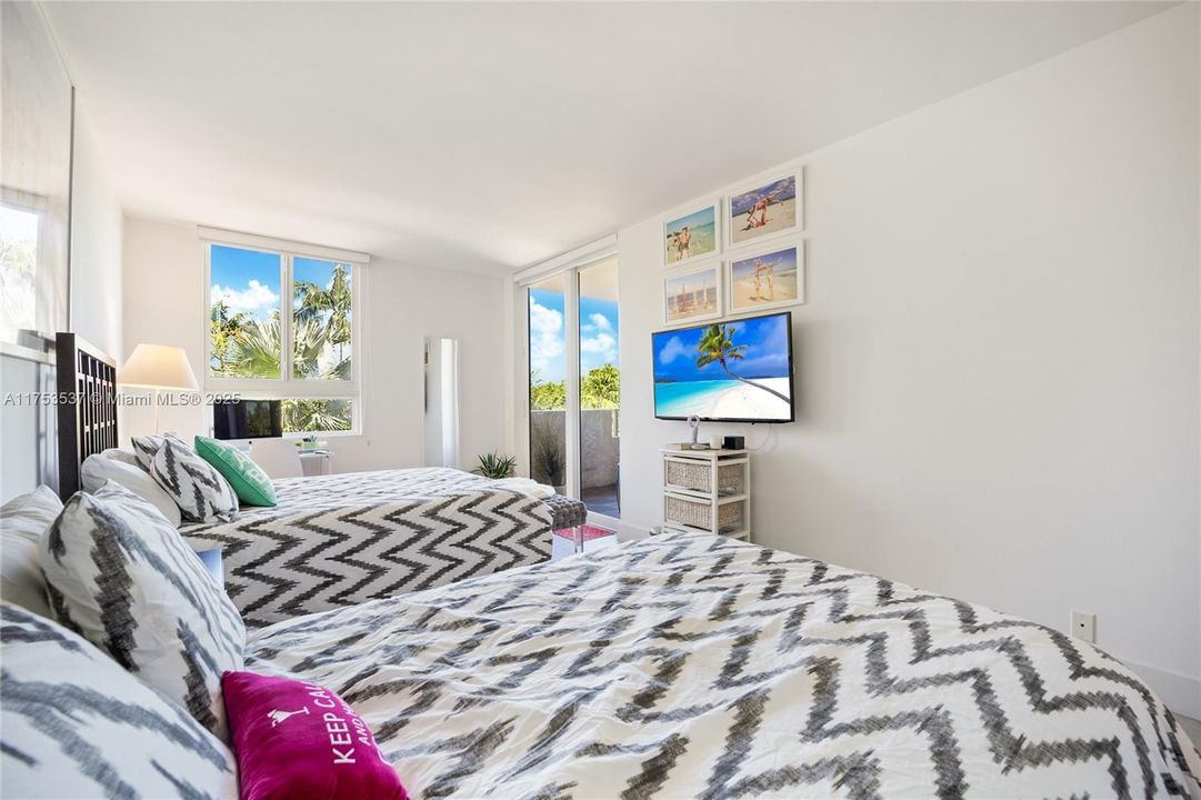 Vendido Recientemente: $1,350,000 (2 camas, 2 baños, 1715 Pies cuadrados)