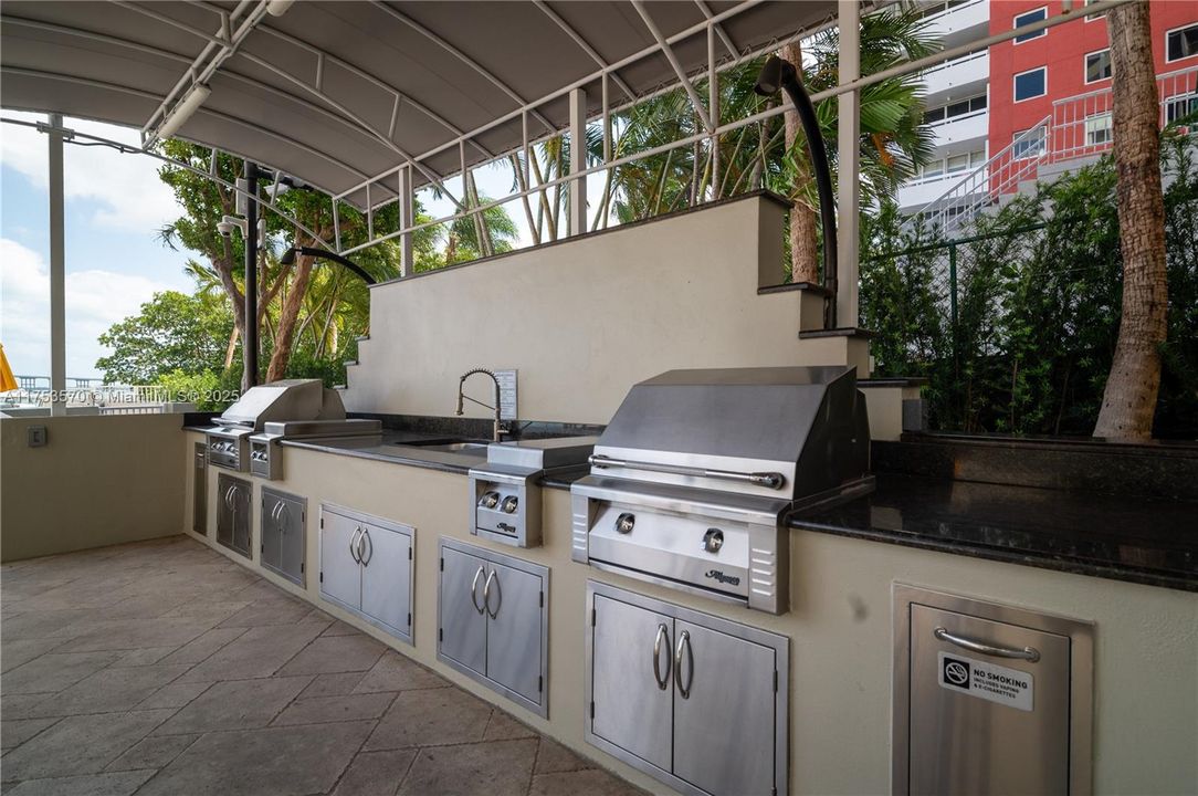 Vendido Recientemente: $1,199,000 (2 camas, 2 baños, 1895 Pies cuadrados)