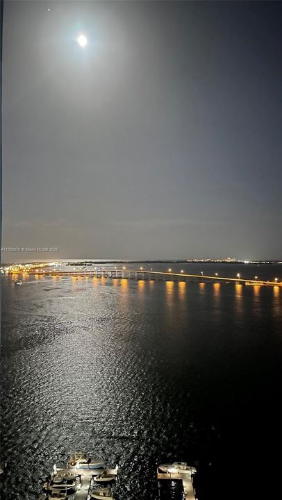 Vendido Recientemente: $1,199,000 (2 camas, 2 baños, 1895 Pies cuadrados)