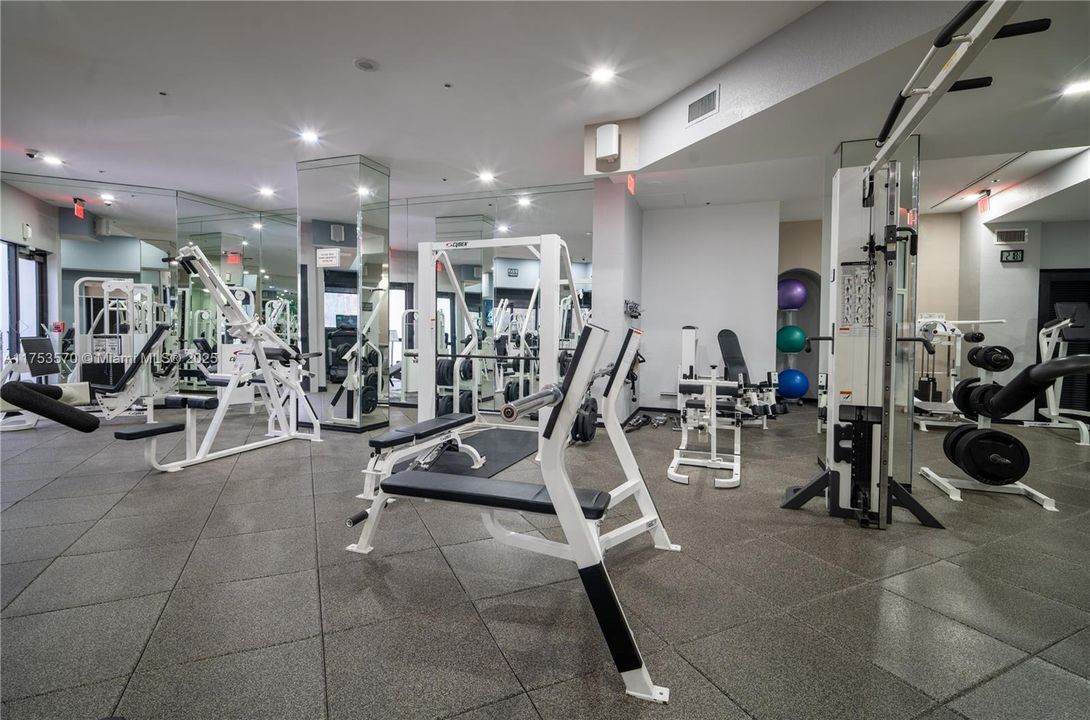 Vendido Recientemente: $1,199,000 (2 camas, 2 baños, 1895 Pies cuadrados)