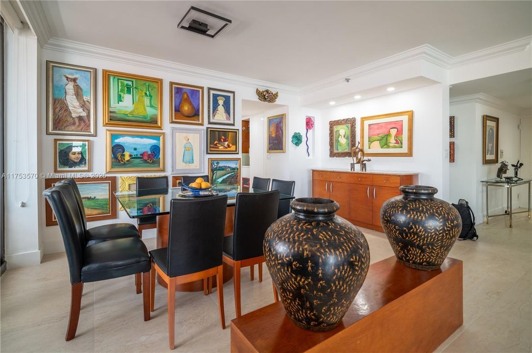 Vendido Recientemente: $1,199,000 (2 camas, 2 baños, 1895 Pies cuadrados)