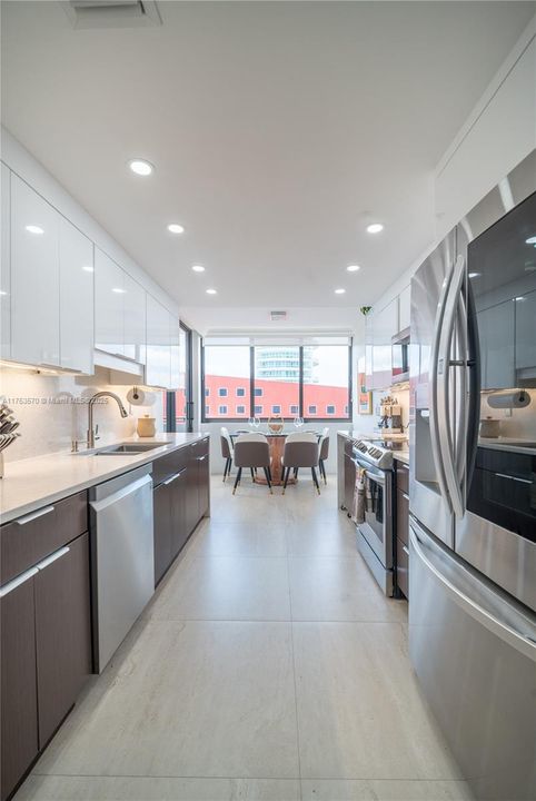 Vendido Recientemente: $1,199,000 (2 camas, 2 baños, 1895 Pies cuadrados)