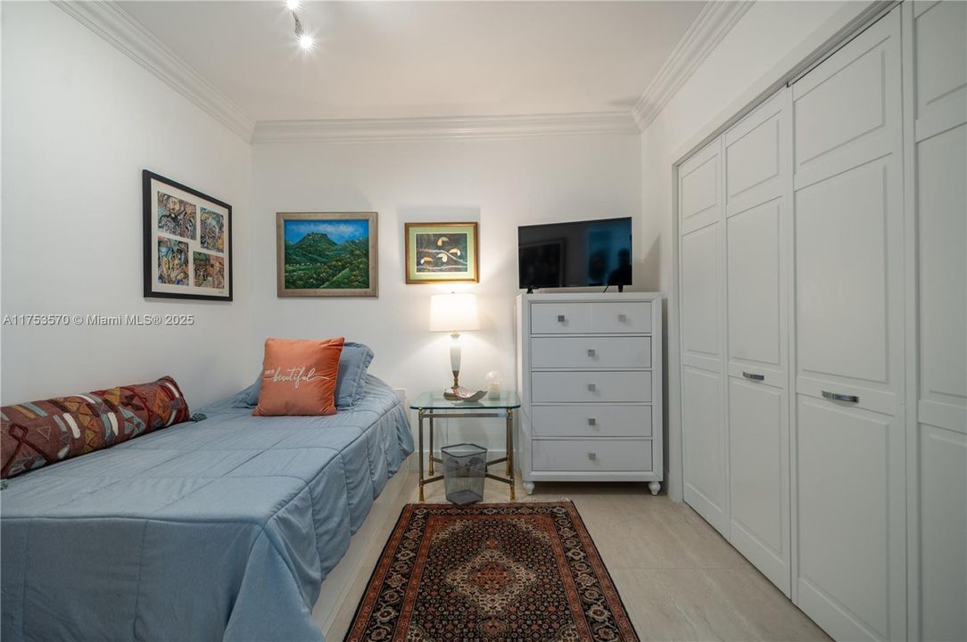 Vendido Recientemente: $1,199,000 (2 camas, 2 baños, 1895 Pies cuadrados)