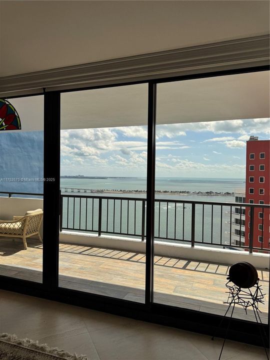 Vendido Recientemente: $1,199,000 (2 camas, 2 baños, 1895 Pies cuadrados)