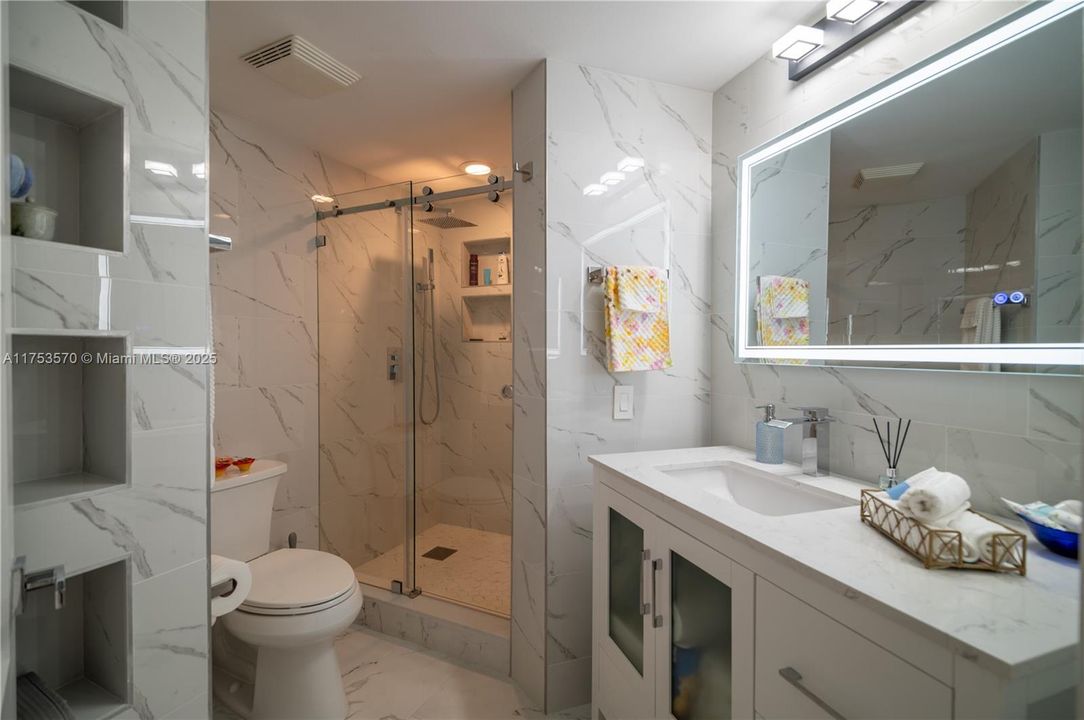 Vendido Recientemente: $1,199,000 (2 camas, 2 baños, 1895 Pies cuadrados)