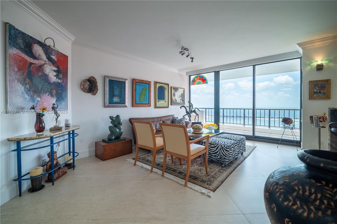 Vendido Recientemente: $1,199,000 (2 camas, 2 baños, 1895 Pies cuadrados)