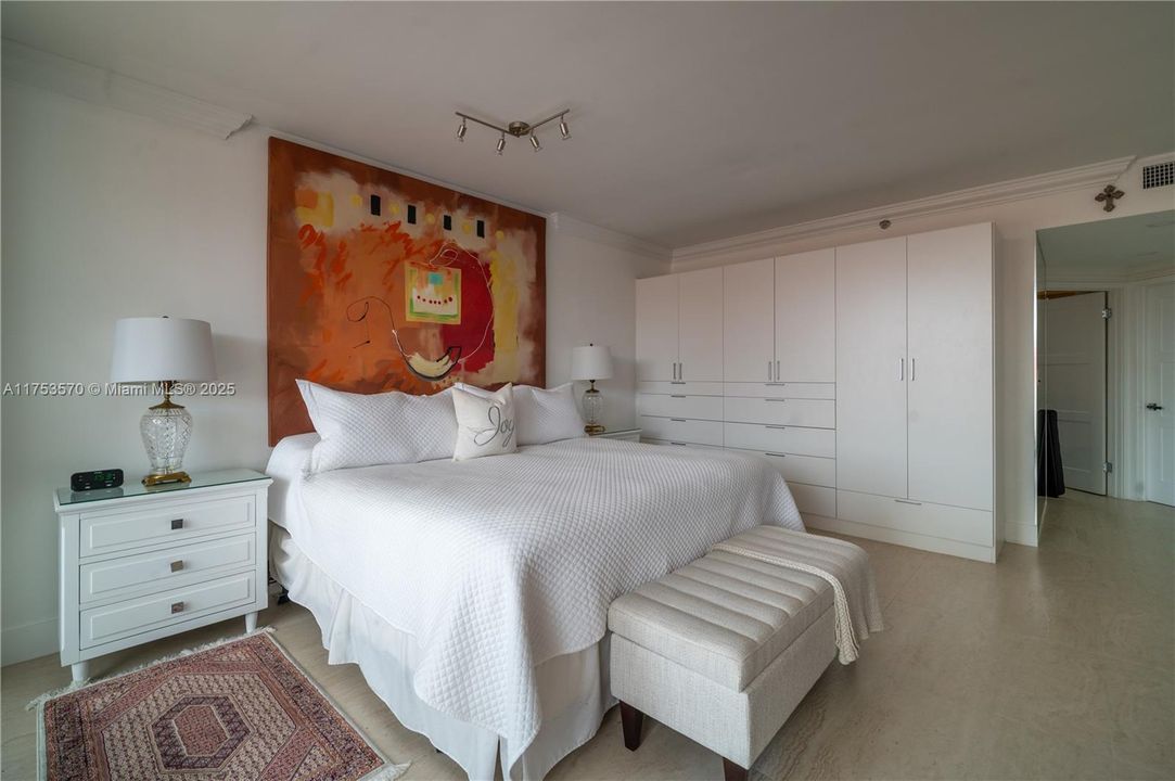 Vendido Recientemente: $1,199,000 (2 camas, 2 baños, 1895 Pies cuadrados)