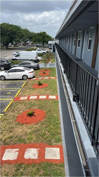 For Rent: $2,200 (2 beds, 2 baths, 750 Square Feet)