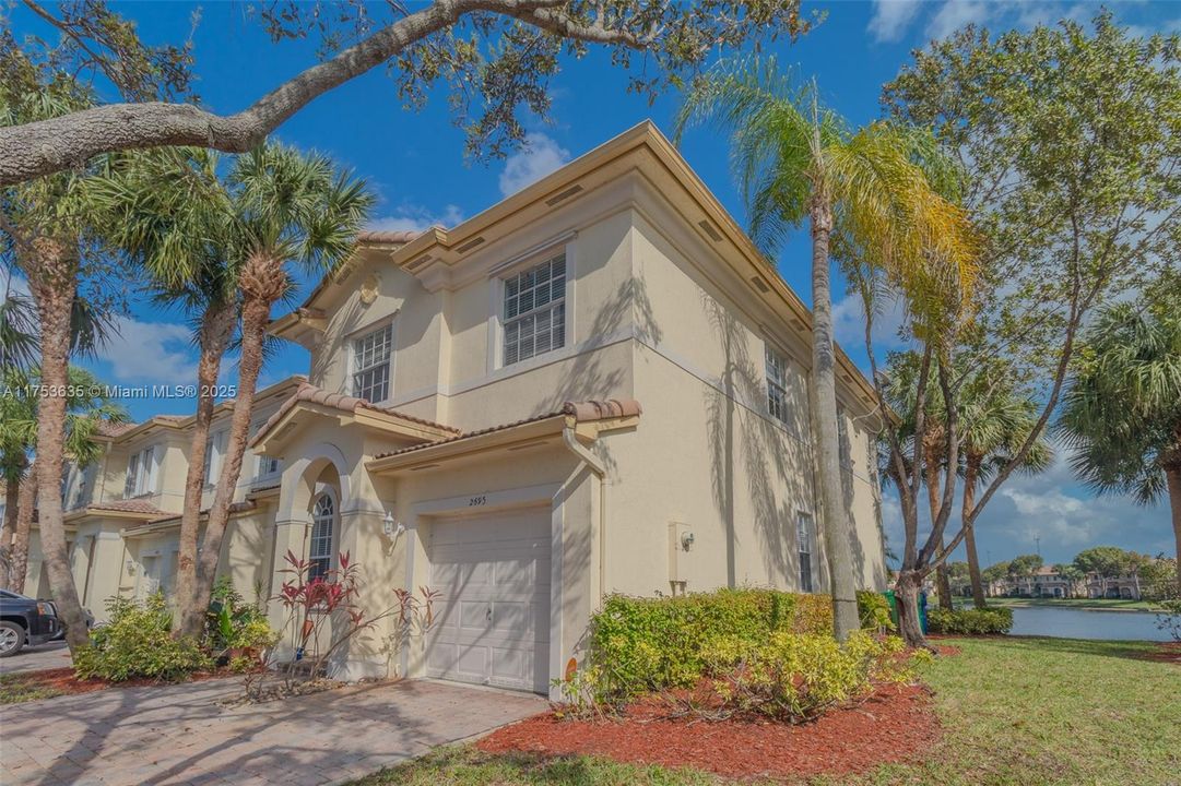 На продажу: $520,000 (4 спален, 3 ванн, 1815 Квадратных фут)