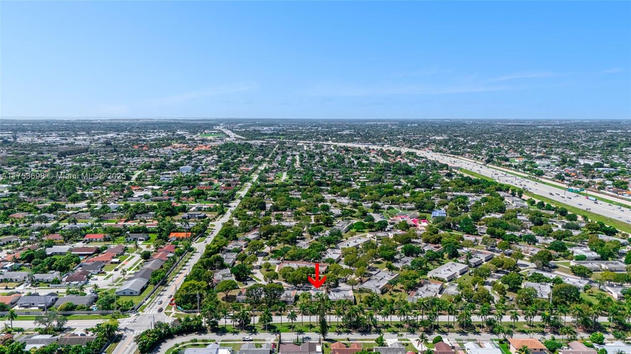 Под контрактом: $294,999 (2 спален, 2 ванн, 1240 Квадратных фут)