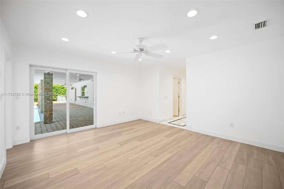 待售: $2,195,000 (5 贝兹, 3 浴室, 3203 平方英尺)