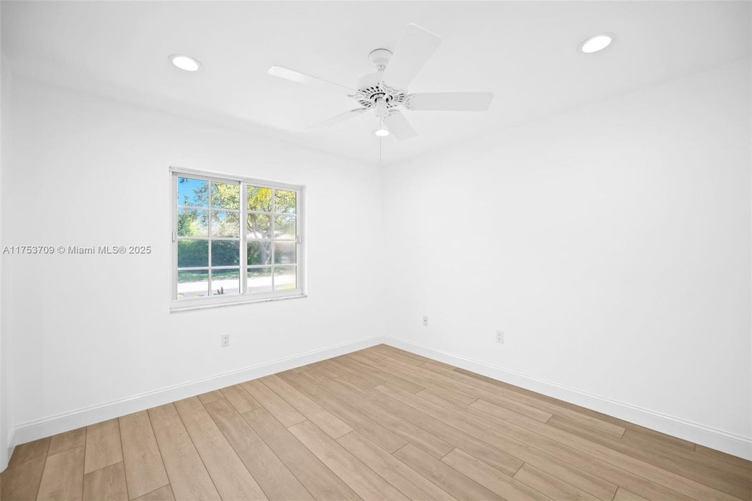 待售: $2,195,000 (5 贝兹, 3 浴室, 3203 平方英尺)