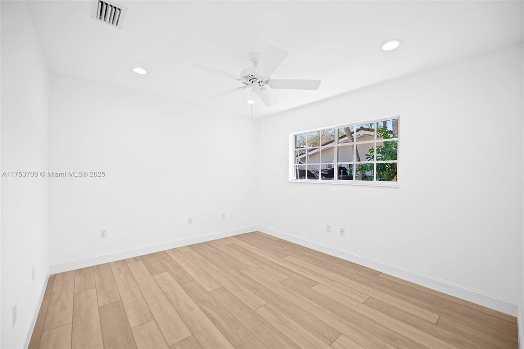 待售: $2,195,000 (5 贝兹, 3 浴室, 3203 平方英尺)