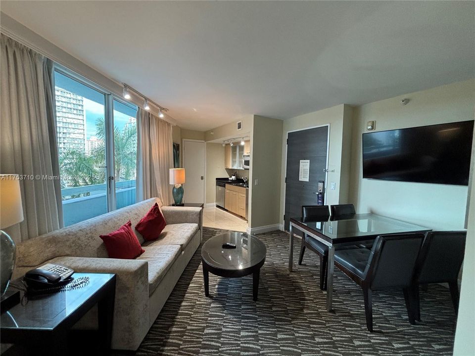 На продажу: $100,000 (1 спален, 1 ванн, 470 Квадратных фут)