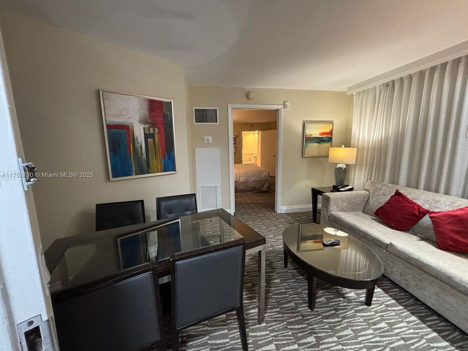 На продажу: $100,000 (1 спален, 1 ванн, 470 Квадратных фут)