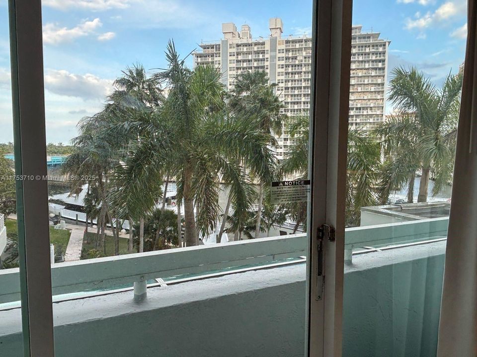 На продажу: $100,000 (1 спален, 1 ванн, 470 Квадратных фут)