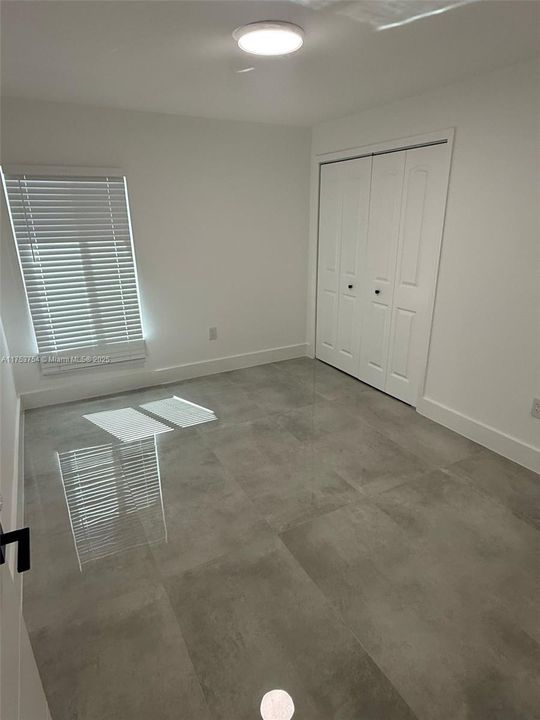 Recientemente alquilado: $4,600 (5 camas, 2 baños, 1931 Pies cuadrados)