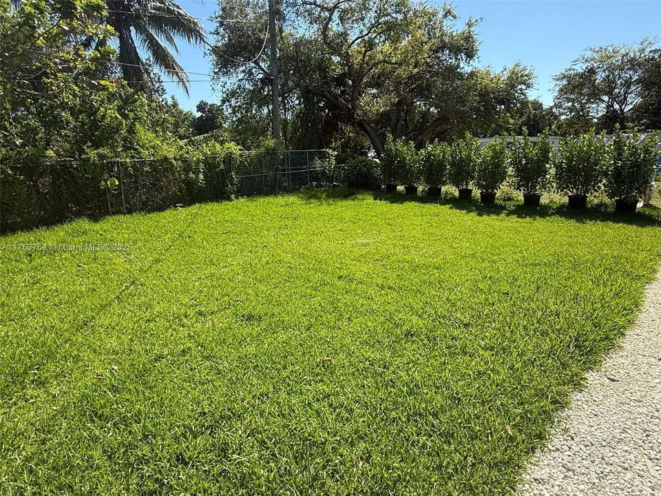 Recientemente alquilado: $4,600 (5 camas, 2 baños, 1931 Pies cuadrados)