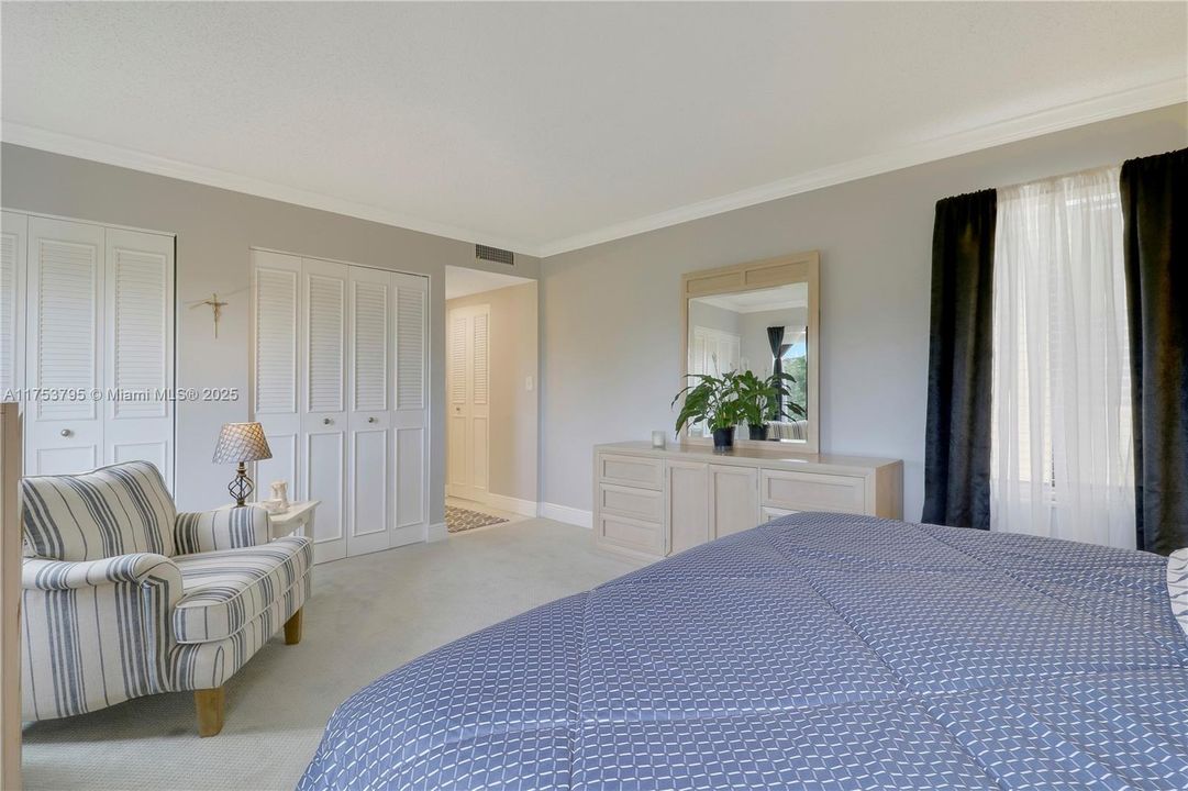 Recently Sold: $219,000 (2 beds, 2 baths, 1186 Square Feet)