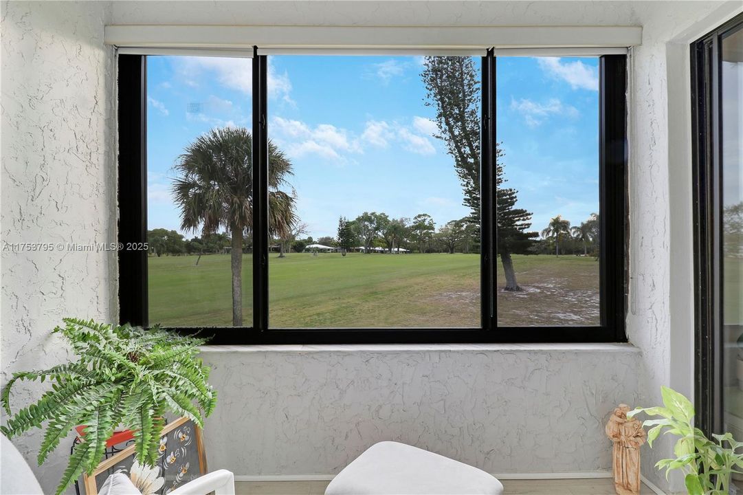 Recently Sold: $219,000 (2 beds, 2 baths, 1186 Square Feet)