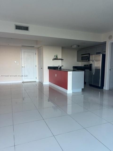 En Venta: $349,000 (2 camas, 2 baños, 948 Pies cuadrados)