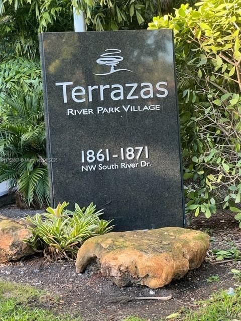 En Venta: $349,000 (2 camas, 2 baños, 948 Pies cuadrados)