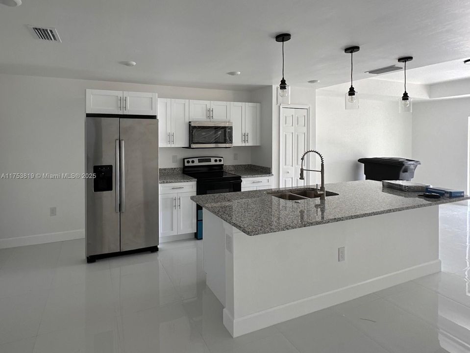 最近售出: $515,000 (0 贝兹, 0 浴室, 0 平方英尺)