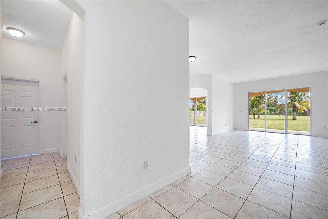 Recently Sold: $766,000 (4 beds, 2 baths, 1834 Square Feet)