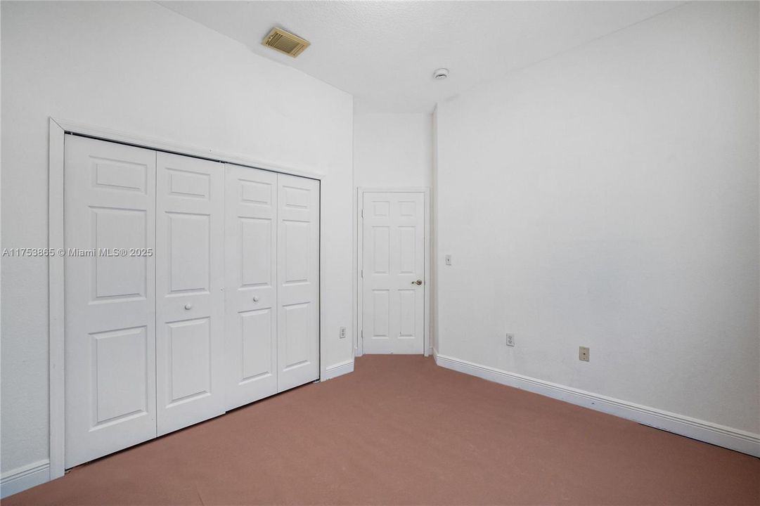 Recently Sold: $766,000 (4 beds, 2 baths, 1834 Square Feet)