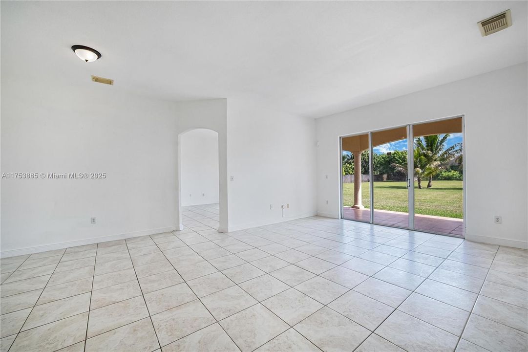 Recently Sold: $766,000 (4 beds, 2 baths, 1834 Square Feet)