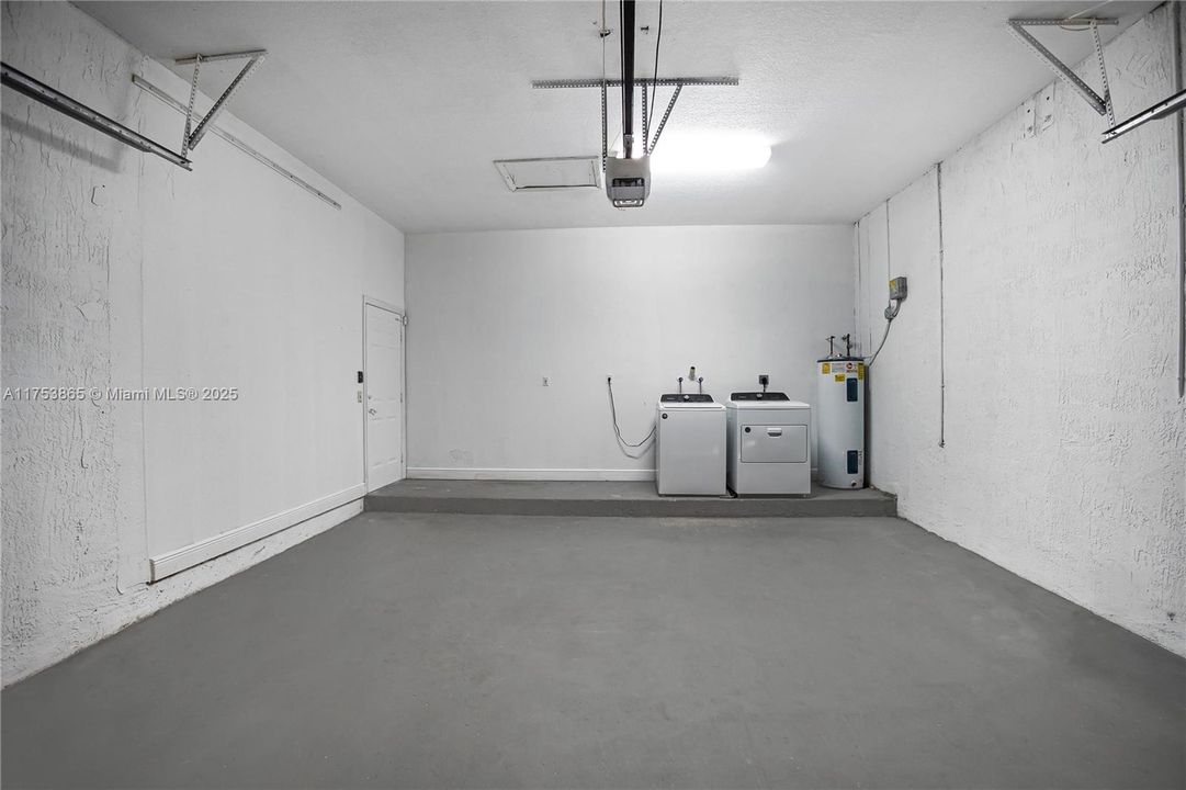 Recently Sold: $766,000 (4 beds, 2 baths, 1834 Square Feet)